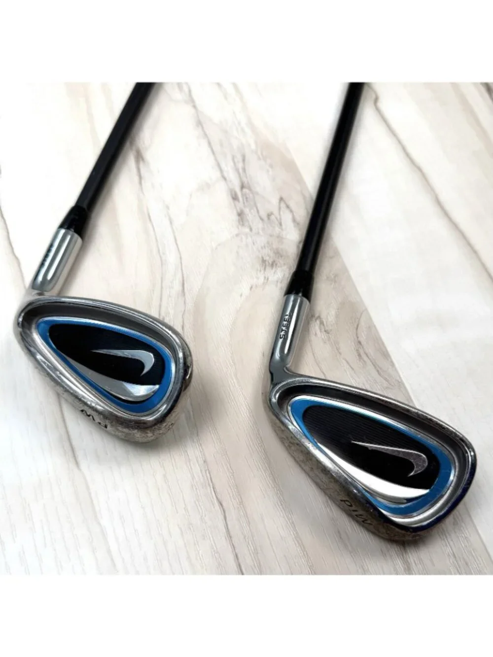 Lot 2 NIKE Blue Jrs 2 Junior Mid-Iron & Pitching Wedges RH 29
